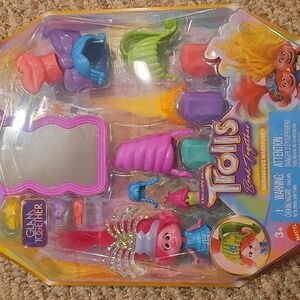 Trolls Hairgeous Wardrobe toy